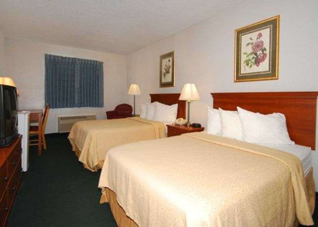 Quality Inn Washington Court House Jeffersonville Room photo