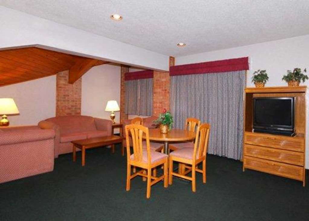 Quality Inn Washington Court House Jeffersonville Room photo