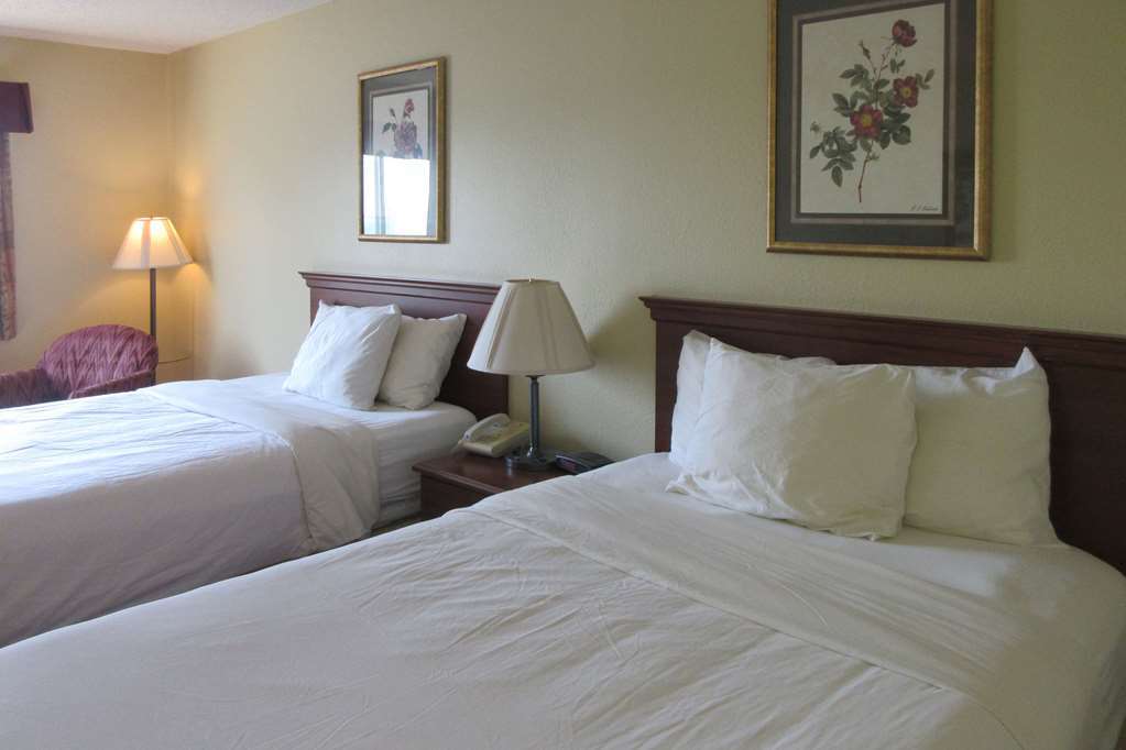 Quality Inn Washington Court House Jeffersonville Room photo